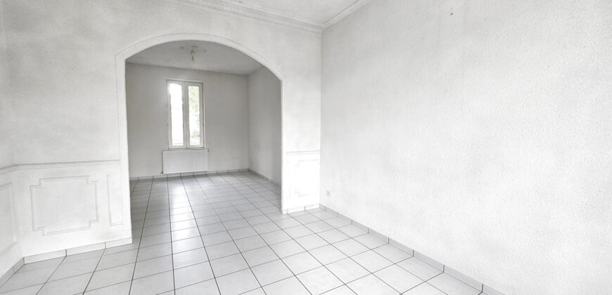 Réf : 1594,À VENDRE   Charmante Villa T4 de 122 m2 avec sous-sol complet et terrain arboré de 665 m2 !,26140