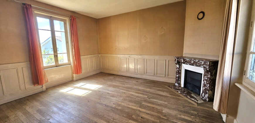 Réf : TV1597,Maison à rénover avec grand terrain à St Rambert d&rsquo;Albon,26140