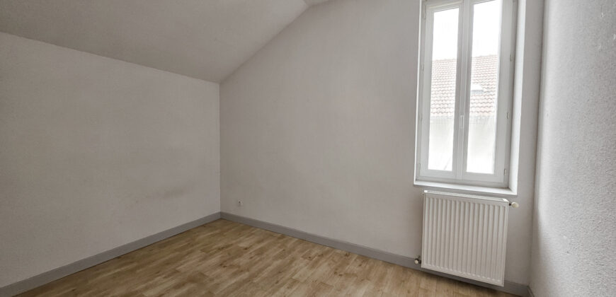 Réf : 1594,À VENDRE   Charmante Villa T4 de 122 m2 avec sous-sol complet et terrain arboré de 665 m2 !,26140