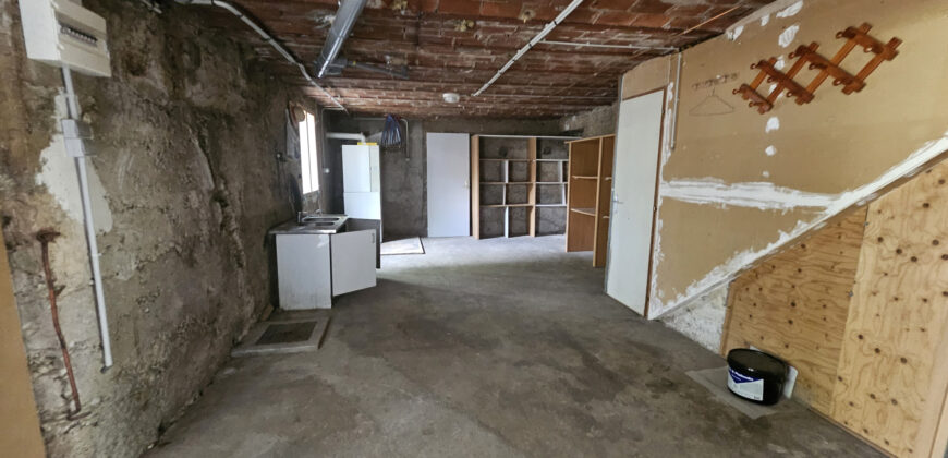 Réf : 1594,À VENDRE   Charmante Villa T4 de 122 m2 avec sous-sol complet et terrain arboré de 665 m2 !,26140