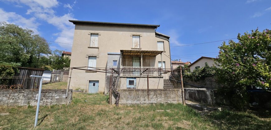 Réf : TV1597,Maison à rénover avec grand terrain à St Rambert d&rsquo;Albon,26140