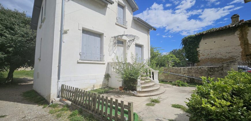 Réf : 1594,À VENDRE   Charmante Villa T4 de 122 m2 avec sous-sol complet et terrain arboré de 665 m2 !,26140