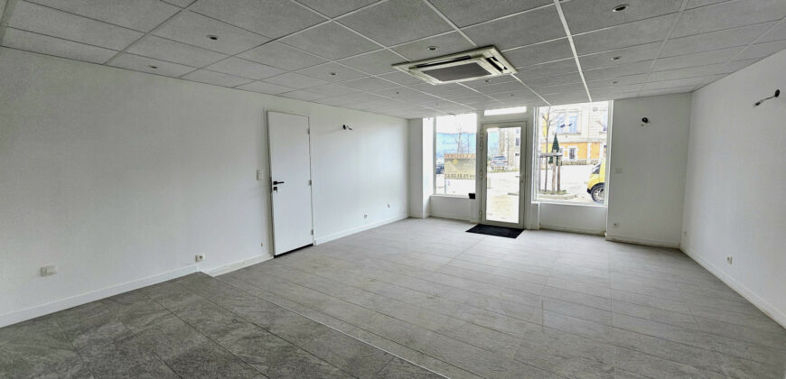 Réf : 654,Local commercial à louer dans centre d&rsquo;Anneyron,26140