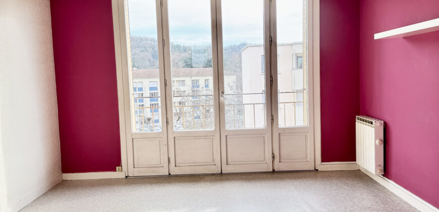 Réf : en cours,Appartement T3 55m2 avec balcon – Centre Roussillon,38150