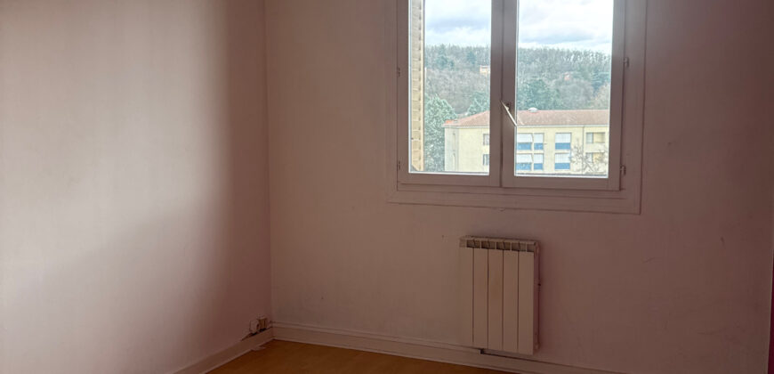 Réf : en cours,Appartement T3 55m2 avec balcon – Centre Roussillon,38150