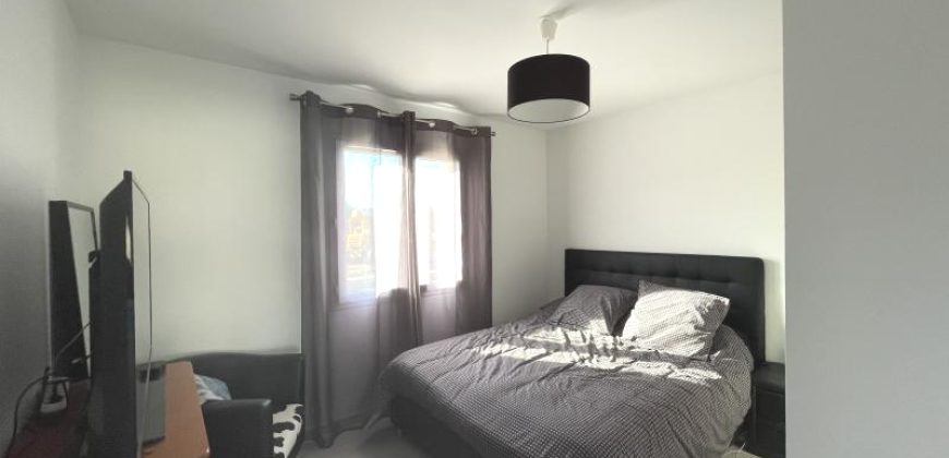 Réf : G508-2,Villa plain pied T4,26140