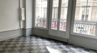 Réf : 549-A2-1G,Studio avec balcon,07100