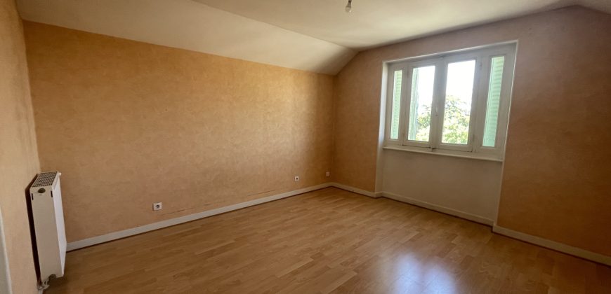 Réf : TV1620,Maison – 109m2 – 5 pièces,26140