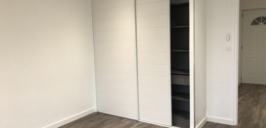 Réf : G510,T2 AVEC BALCON à Roussillon,38150