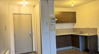 Réf : G486,Joli T2 eau et électricité incluses,26140