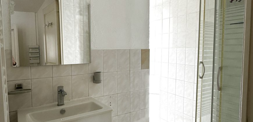 Réf : G553-A04,Appartement T3 avec balcon,07100
