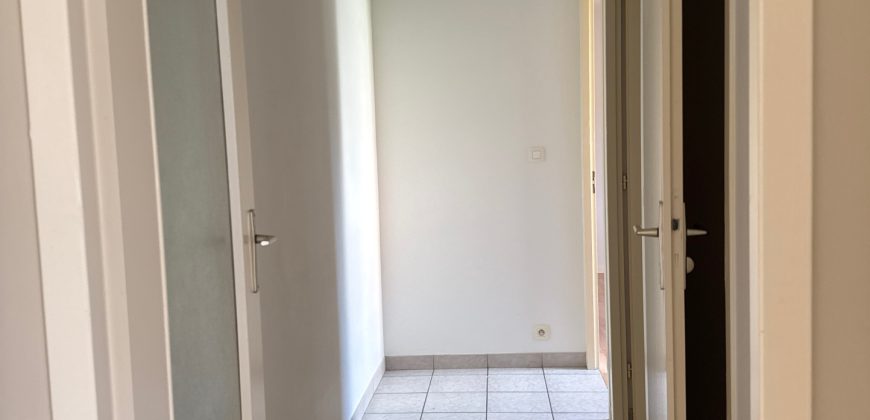 Réf : G665,Appartement T2,38550