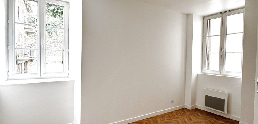 Réf : G553-A04,Appartement T3 avec balcon,07100