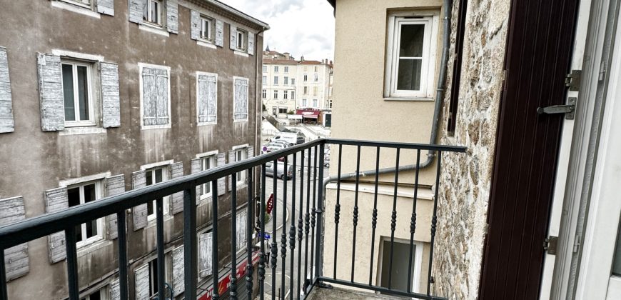 Réf : G553-A04,Appartement T3 avec balcon,07100