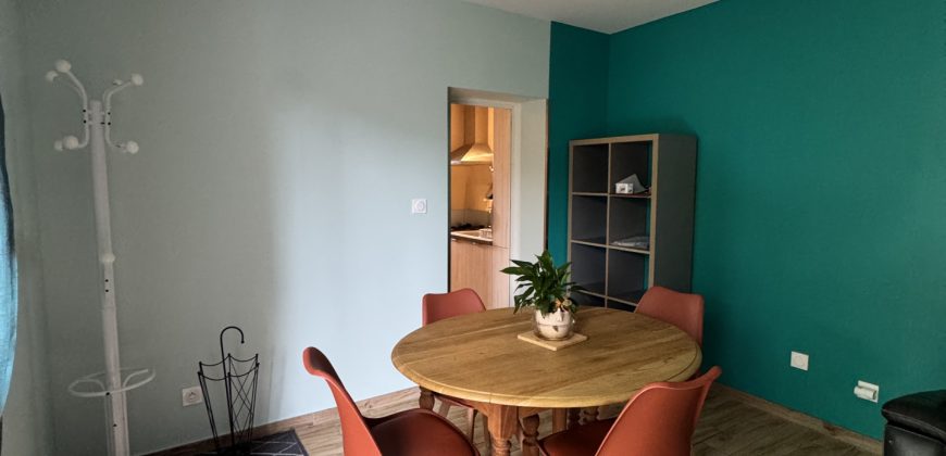 Réf : G670,Appartement T3 meublé de  51.9m2,07340