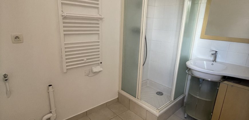 Réf : G227-1,T2 DUPLEX CENTRE ST RAMBERT,26140