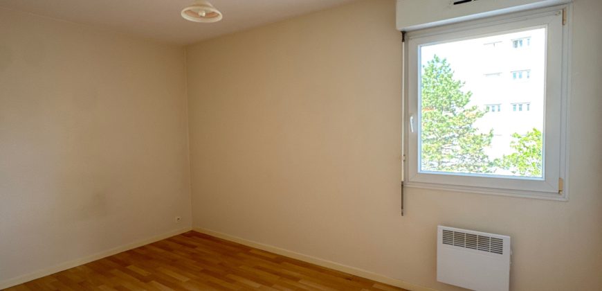 Réf : G665,Appartement T2,38550