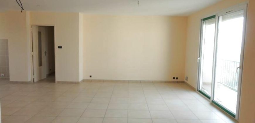 Réf : G333,Appartement T4 à louer centre Saint Rambert d&rsquo;Albon loyer avec chauffage compris,26140
