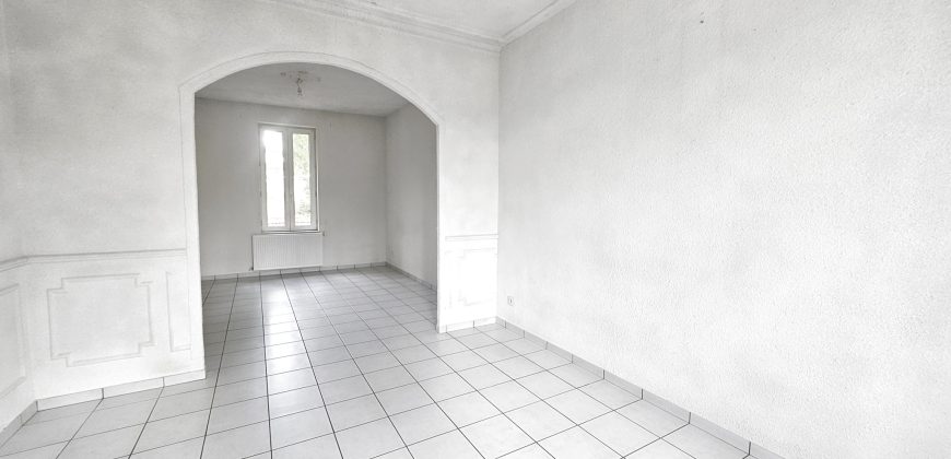 Réf : 1594,À VENDRE   Charmante Villa T4 de 122 m2 avec sous-sol complet et terrain arboré de 665 m2 !,26140
