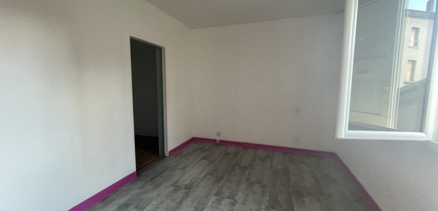 Réf : G674,T4 avec jardin,26140