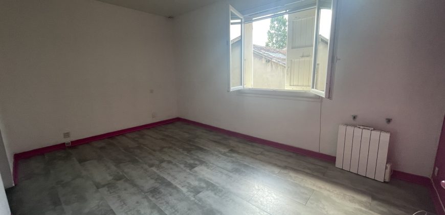 Réf : G674,T4 avec jardin,26140