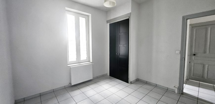 Réf : 1594,À VENDRE   Charmante Villa T4 de 122 m2 avec sous-sol complet et terrain arboré de 665 m2 !,26140