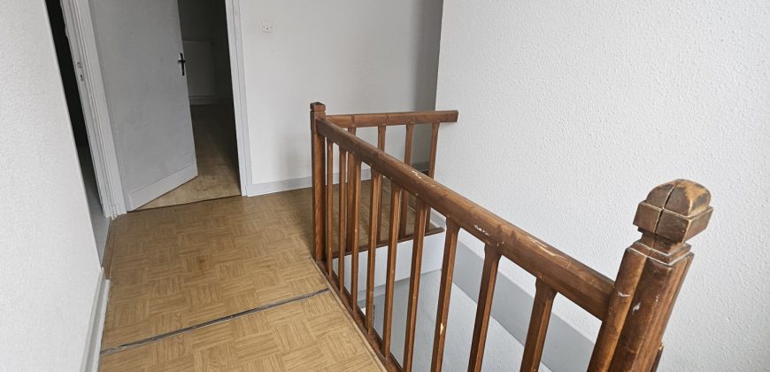 Réf : 1594,À VENDRE   Charmante Villa T4 de 122 m2 avec sous-sol complet et terrain arboré de 665 m2 !,26140