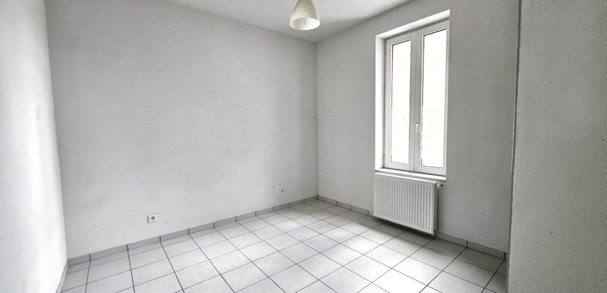 Réf : 1594,À VENDRE   Charmante Villa T4 de 122 m2 avec sous-sol complet et terrain arboré de 665 m2 !,26140
