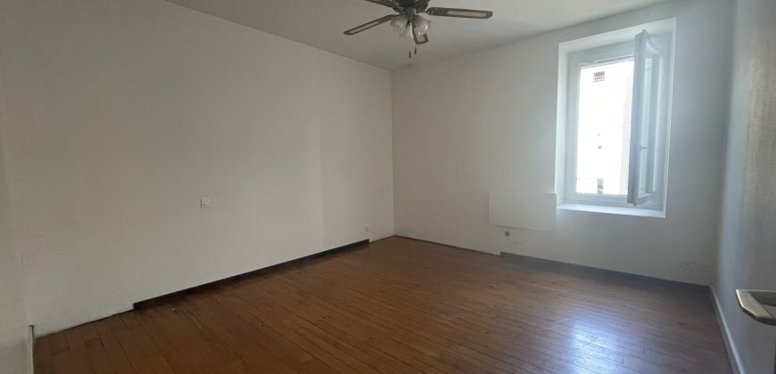 Réf : G674,T4 avec jardin,26140