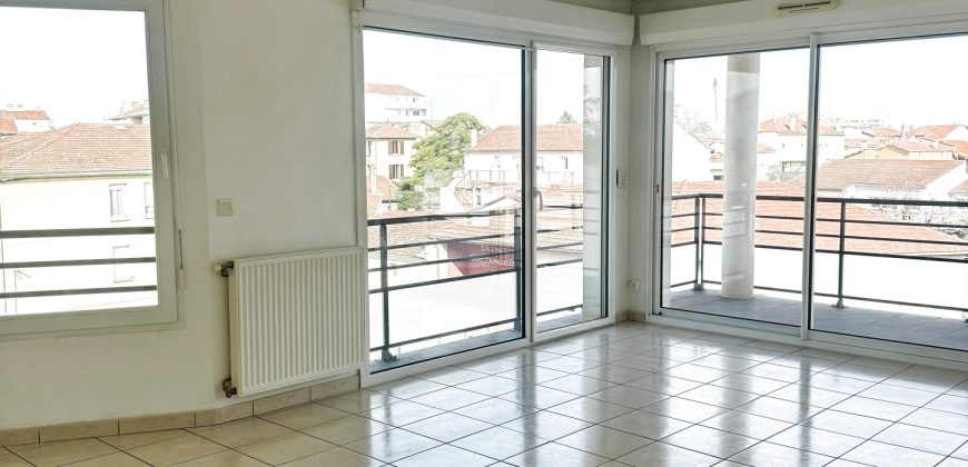 Réf : G361, Appartement T3 avec terrasse et garage,26140
