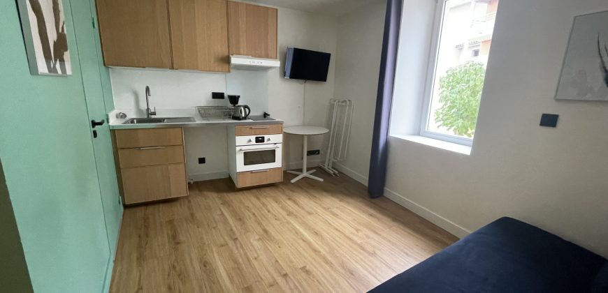 Réf : G645-3,Beau studio meublé à ANNEYRON,26140