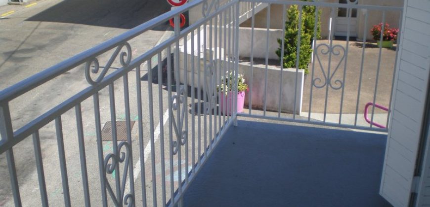 Réf : G442,Maison de village T3 avec Jardin,26210
