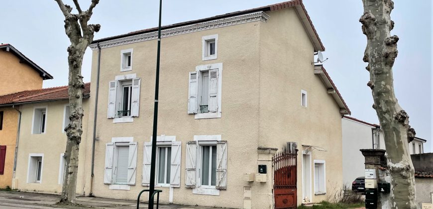 Réf : G518,Bel appartement T2 en location à Saint-Rambert-D&rsquo;Albon,26140