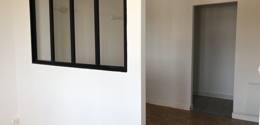 Réf : G468-2G,Appartement – 2 pièces – 43 m2,26140