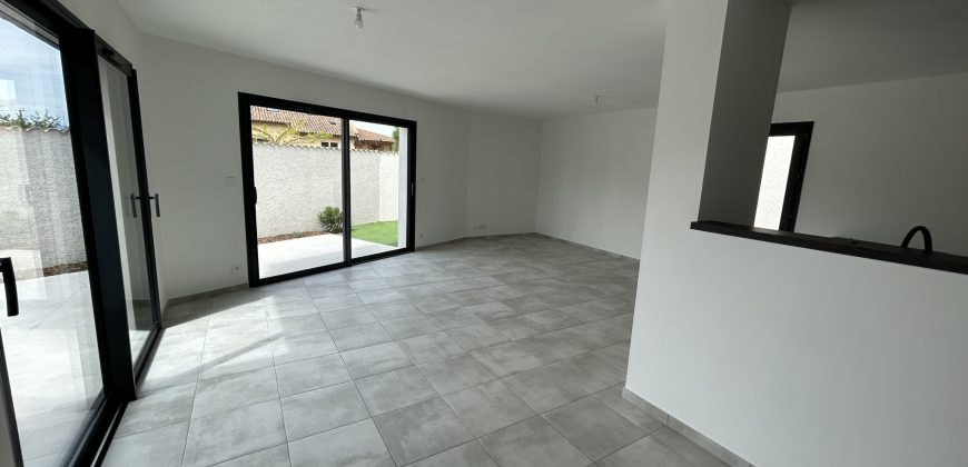Réf : G570-C,Villa T3 de plain pied,26140