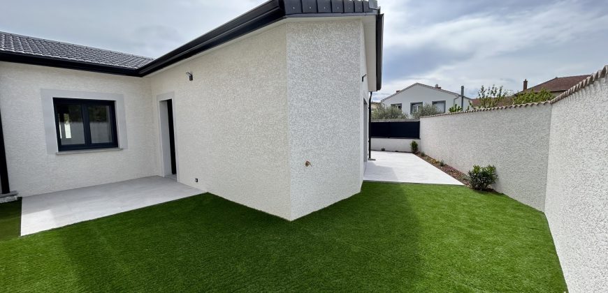Réf : G570-C,Villa T3 de plain pied,26140