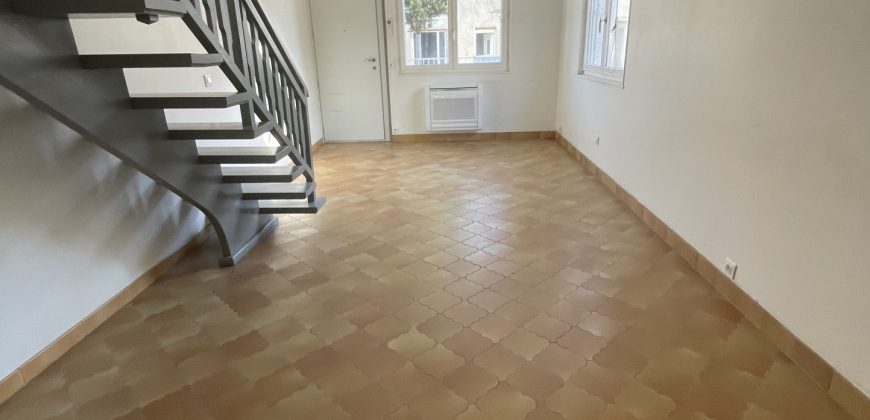 Réf : G442,Maison de village T3 avec Jardin,26210