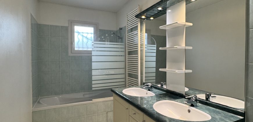 Réf : TV1625,Maison T5 Plain pied,26140