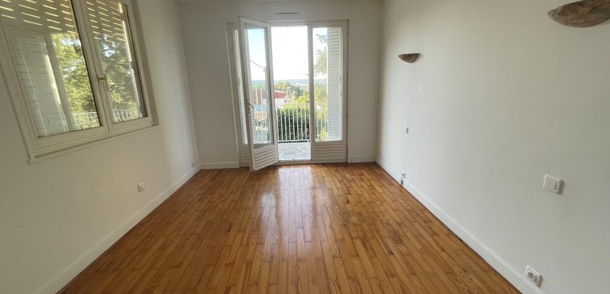 Réf : G442,Maison de village T3 avec Jardin,26210
