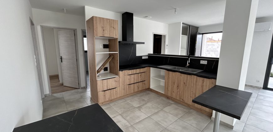 Réf : G570-C,Villa T3 de plain pied,26140
