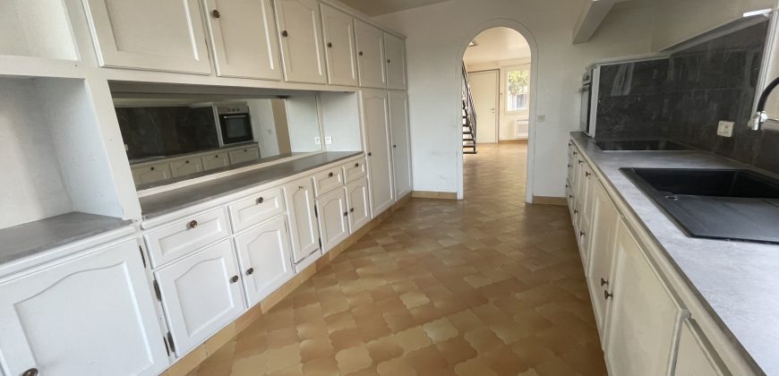 Réf : G442,Maison de village T3 avec Jardin,26210
