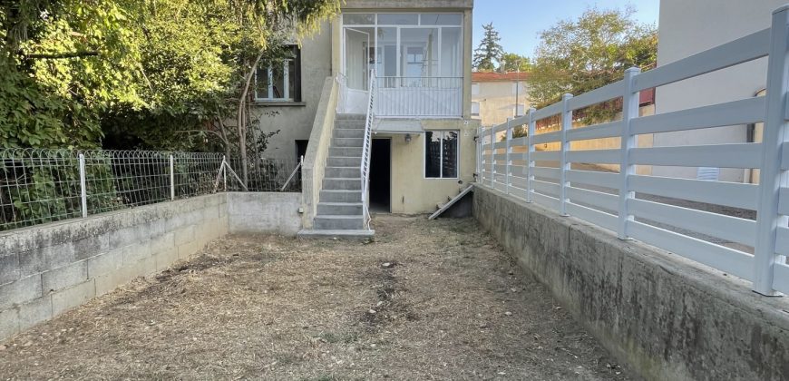 Réf : G442,Maison de village T3 avec Jardin,26210