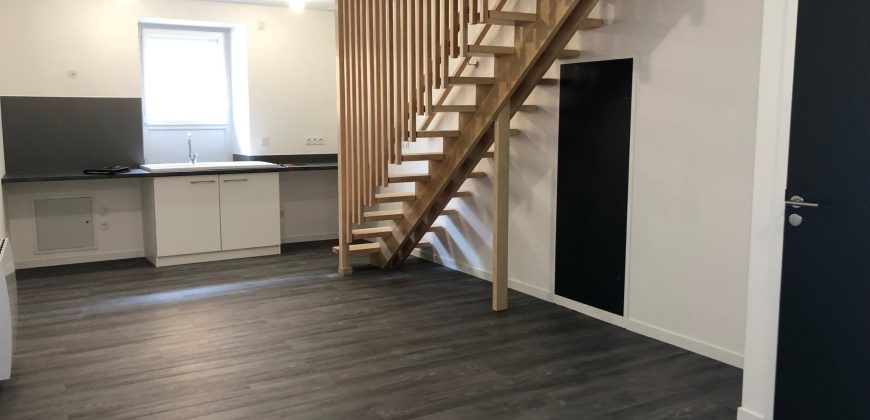Réf : G456-37,Appartement – T4 Duplex – 78m2,38150
