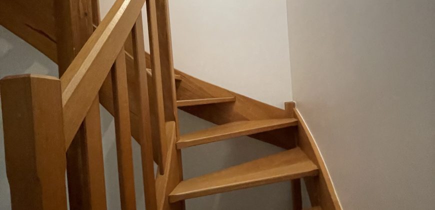 Réf : G251,Appartement T4,26210