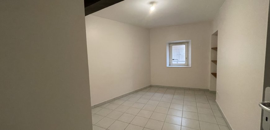 Réf : G251,Appartement T4,26210