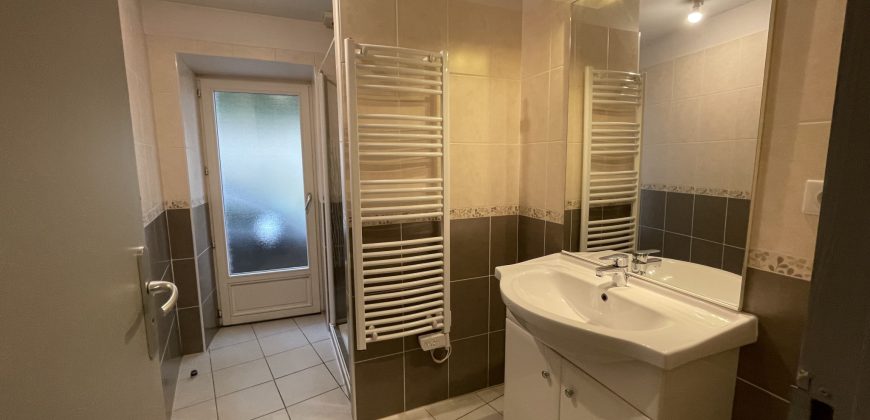 Réf : G251,Appartement T4,26210