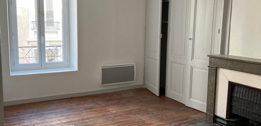 Réf : G549-A5,Appartement T4 rénové,07100