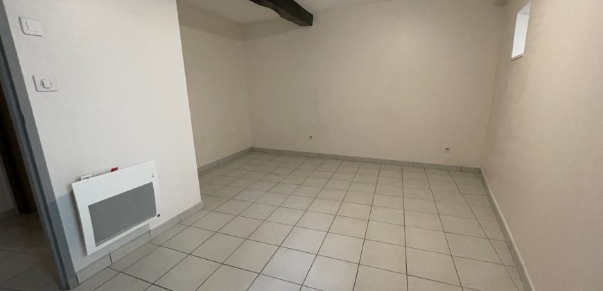 Réf : G251,Appartement T4,26210