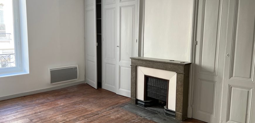 Réf : G549-A5,Appartement T4 rénové,07100