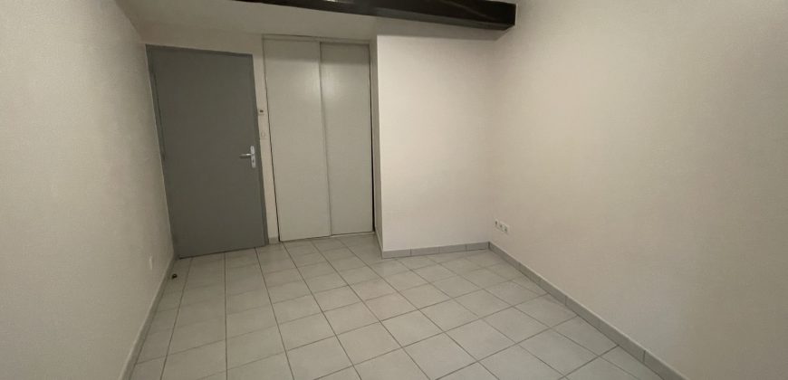 Réf : G251,Appartement T4,26210
